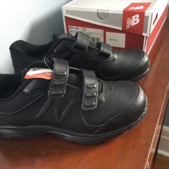 New Balance Men’s Leather Walking Shoes ..new in box main image 4